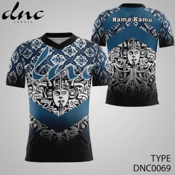 Jersey dengan pola batik modern
